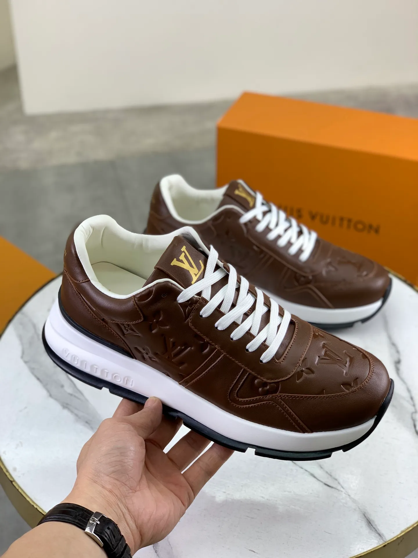 Factory price P820 💶 Top version [LOUIS VUITTON] counter series (original order) new style 🍀LV Louis Vuitton - top version LV classic high-top trendy shoes! Made of imported original craft calfskin, original breathable lining, and original wear-resistant, lightweight, high-end TPU outsole! High quality products! 3️⃣ colors available, size: men’s 39-44 (38 45 customized)